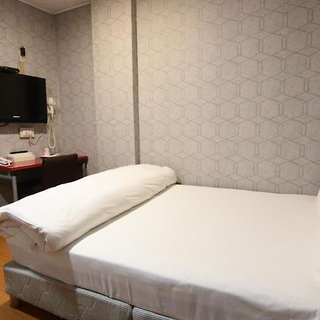 Baoshan Hotel Zhongli Extérieur photo